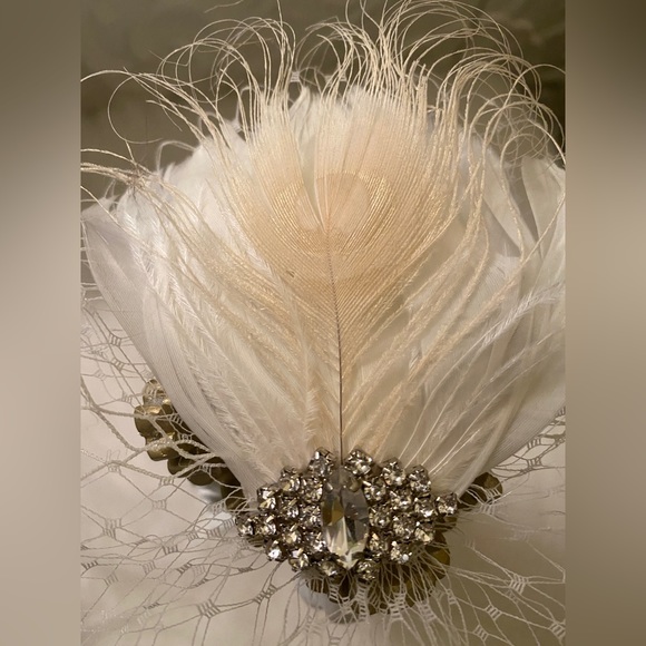 Bridal Wedding Hair Clip Multi Use Feather Netting Rhinestones - Picture 4 of 5